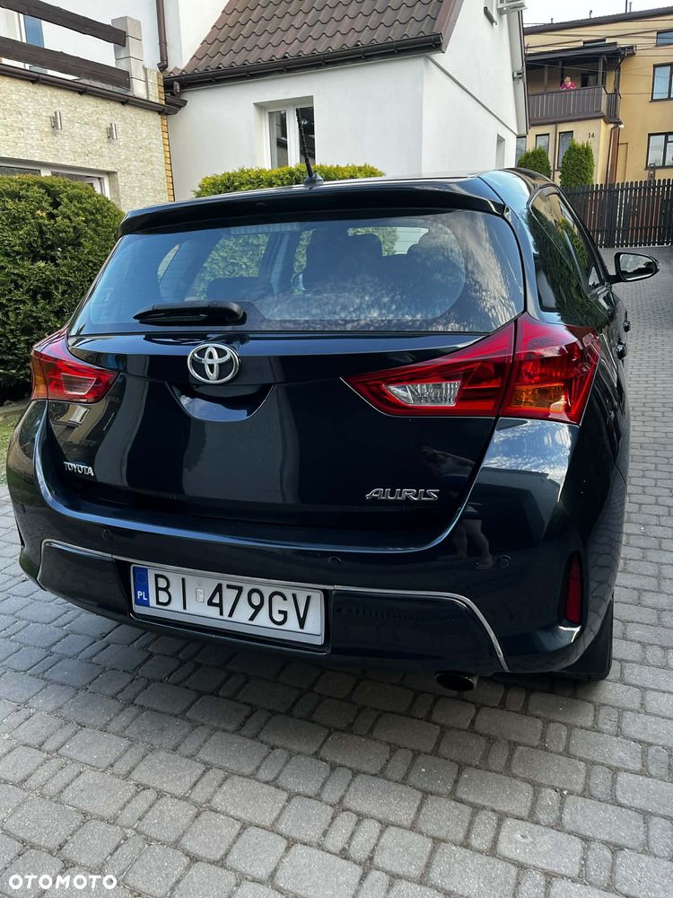 Toyota Auris 1.6 Premium + - 6