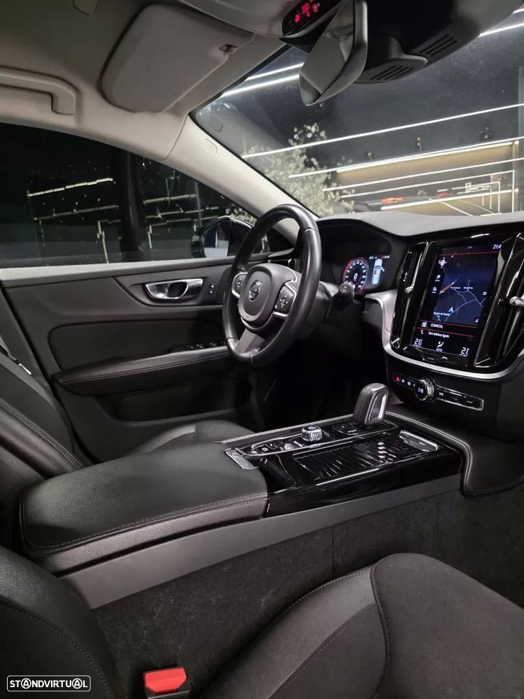 Volvo V60 2.0 T6 AWD TE R-Design Expression - 13