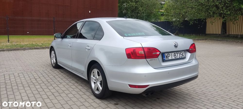 Volkswagen Jetta 2.0 TDI DPF Comfortline - 3