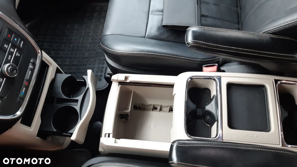 Chrysler Town & Country 3.6 Touring - 18