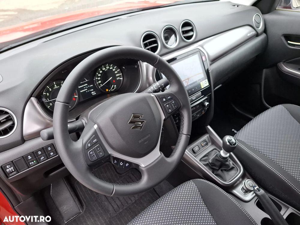Suzuki Vitara 1.4 Boosterjet AllGrip MHEV Passion - 24