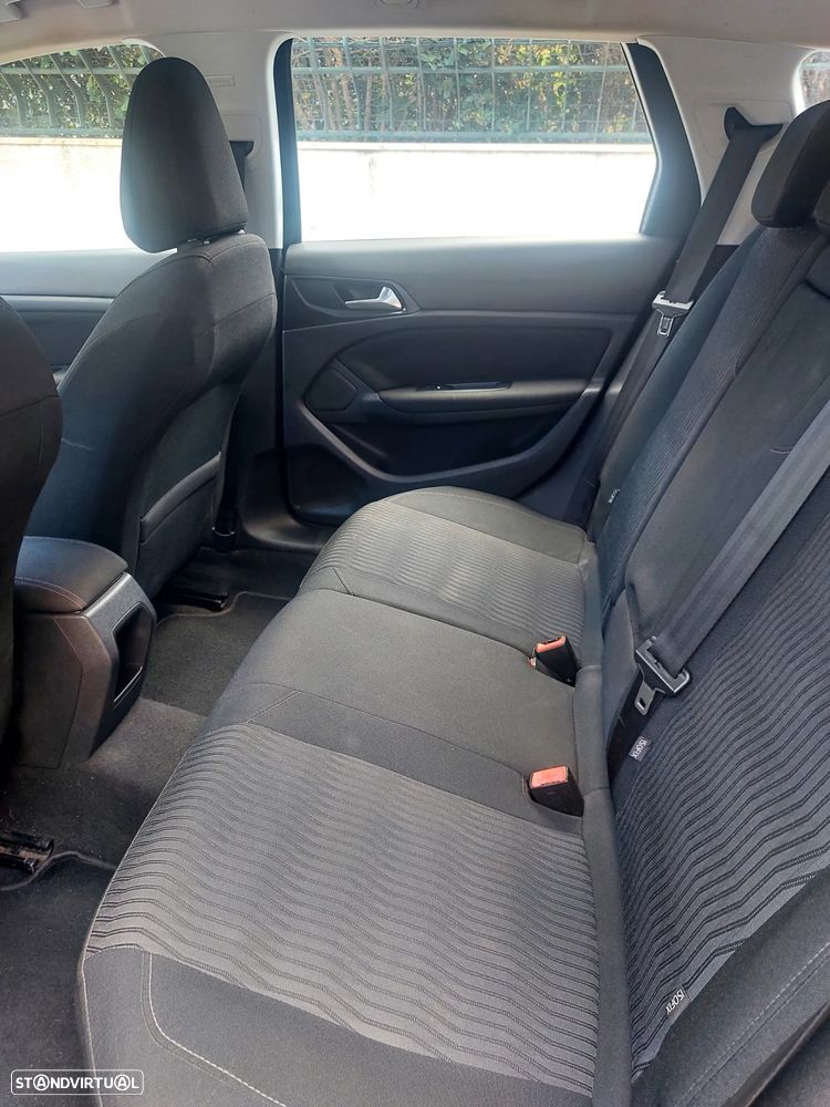Peugeot 308 SW BlueHDi 120 Stop & Start Active - 17