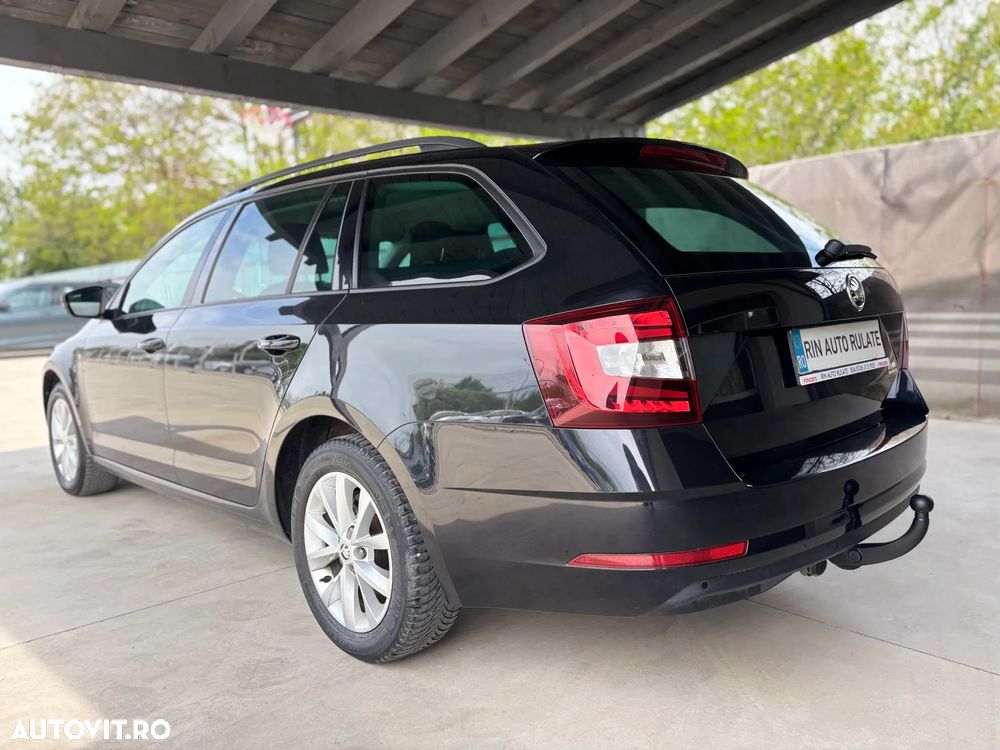 Skoda Octavia 1.6 TDI DSG Ambition - 6