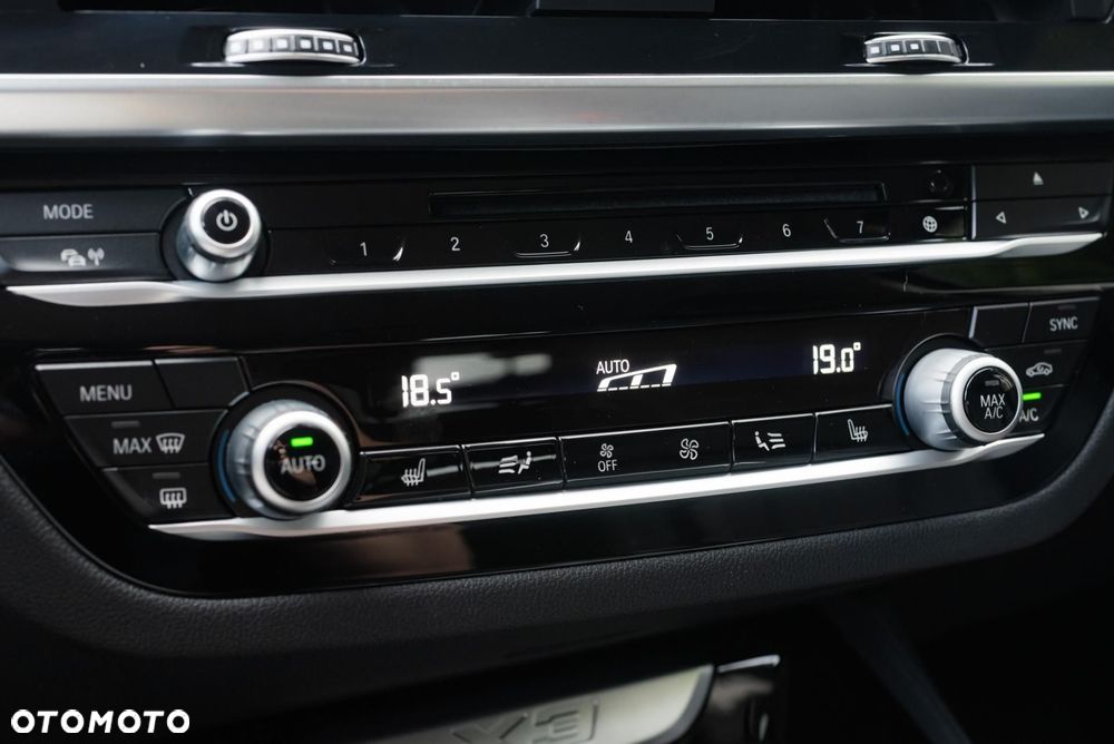 BMW X3 xDrive20d - 22