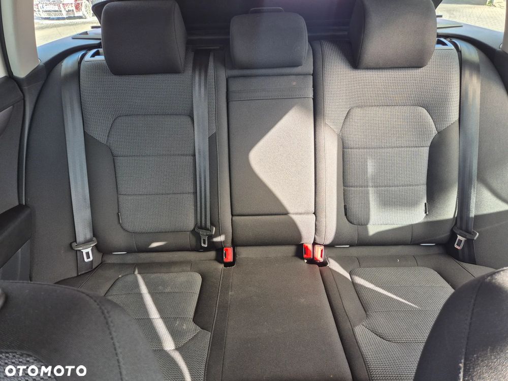 Volkswagen Passat Variant 2.0 TDI DSG BlueMotion Technology Highline - 18