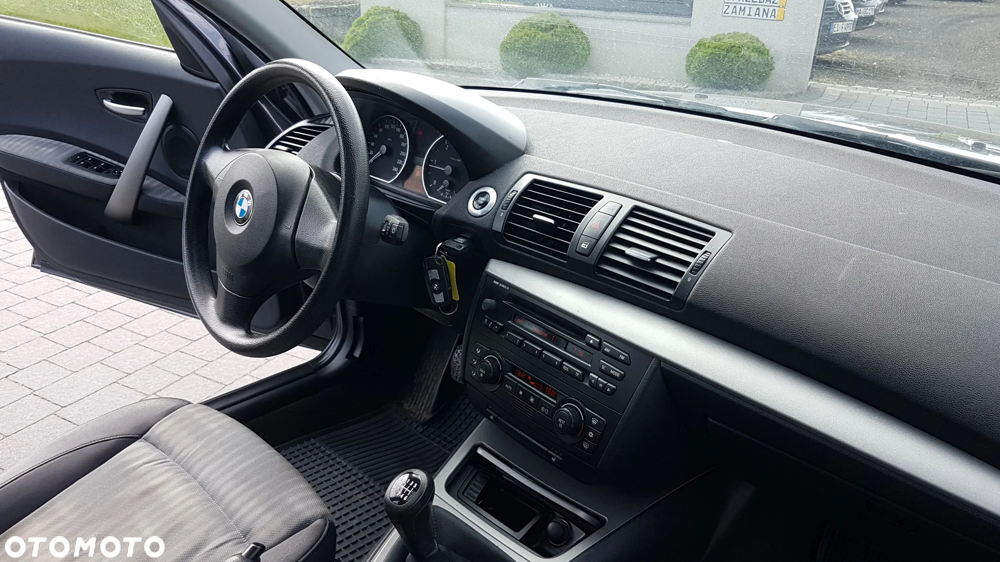 BMW Seria 1 118d - 11