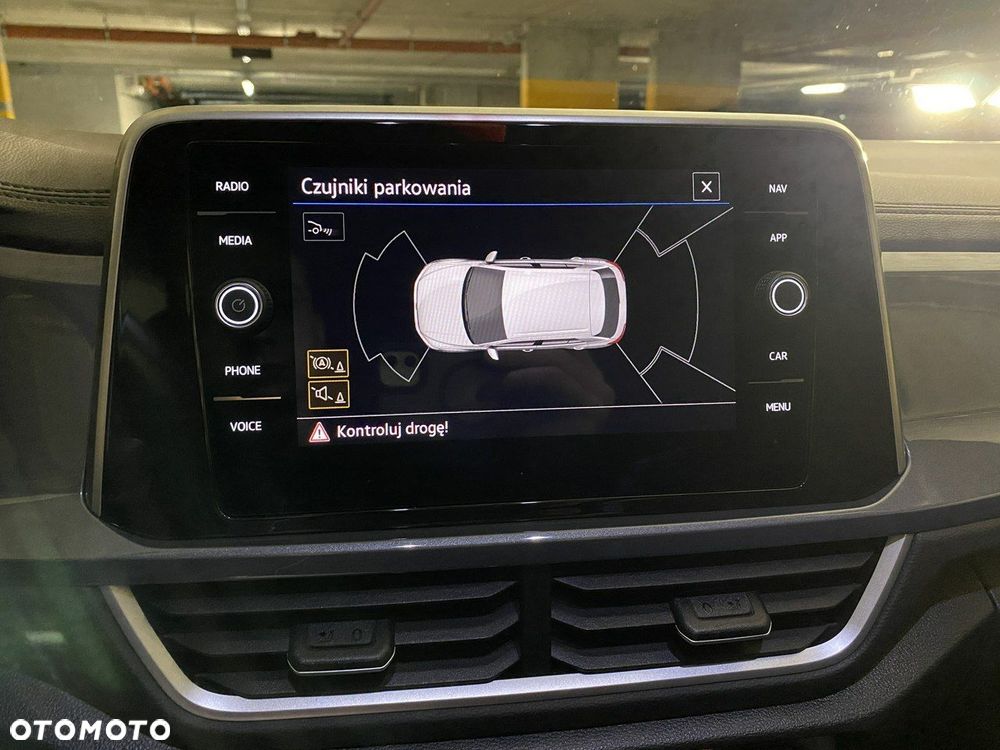 Volkswagen T-Roc - 32