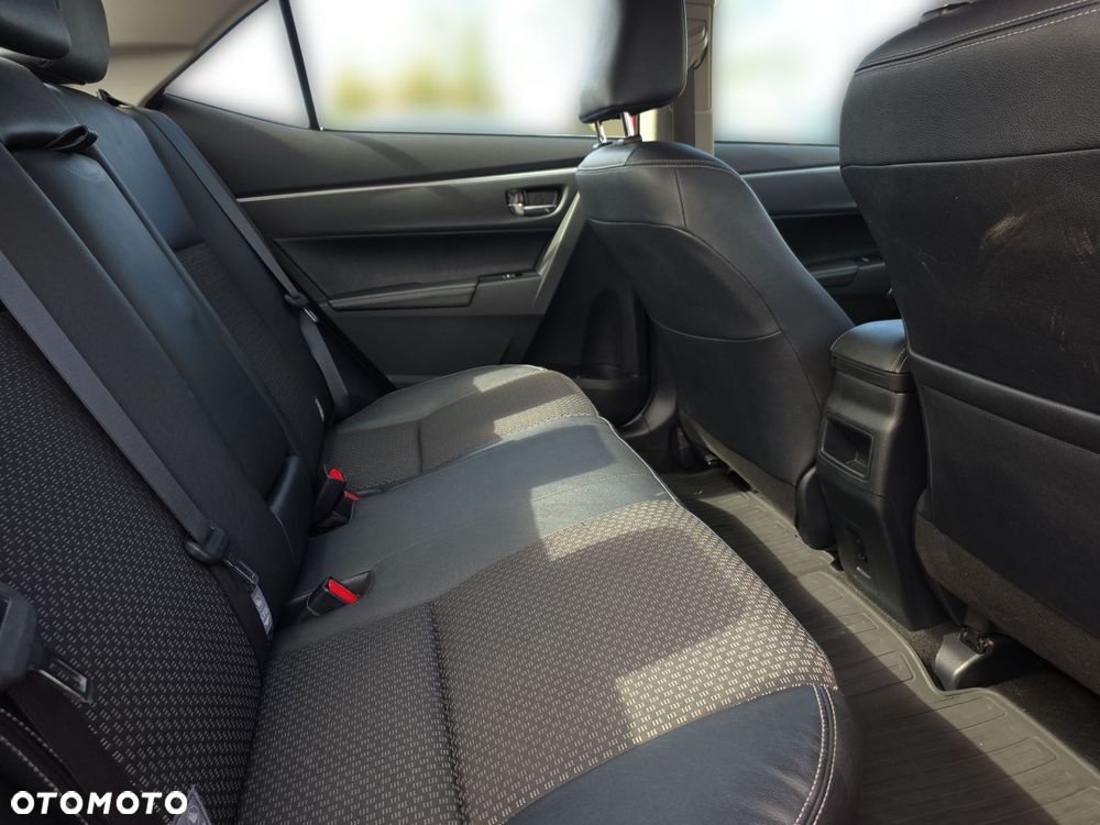 Toyota Corolla - 10