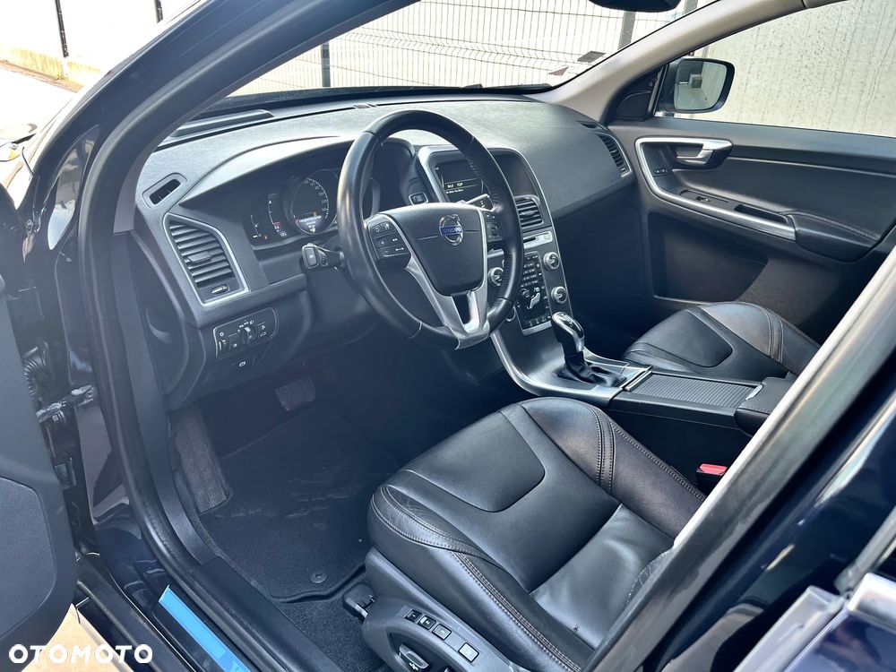 Volvo XC 60 D3 Geartronic Summum - 8
