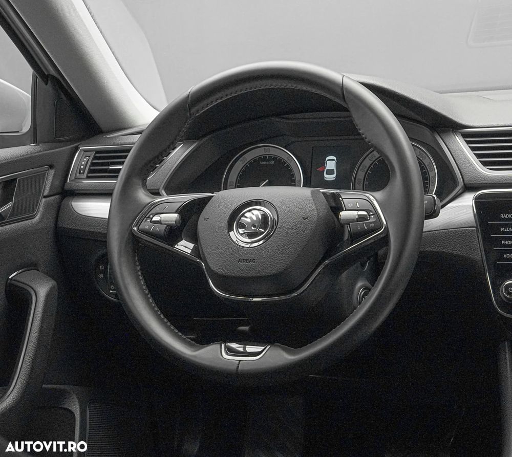 Skoda Superb 2.0 TDI DSG Style - 18