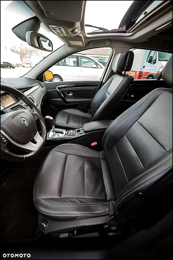 Renault Laguna dCi 175 FAP Initiale - 32