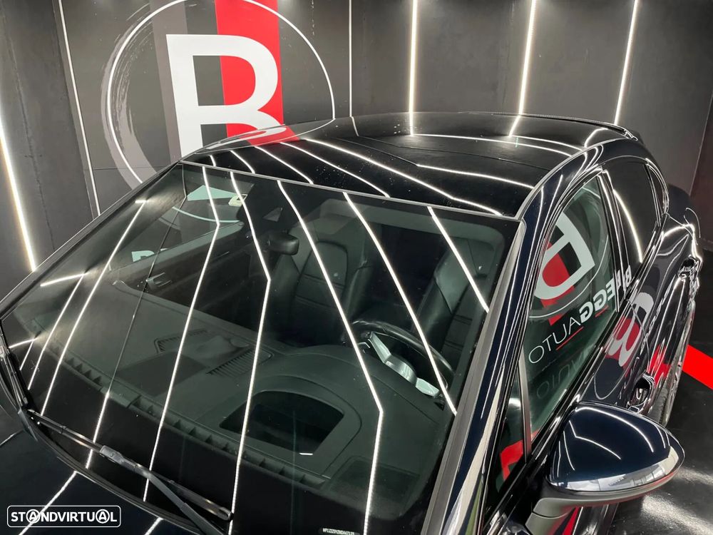 Porsche Cayenne Coupé E-Hybrid - 16