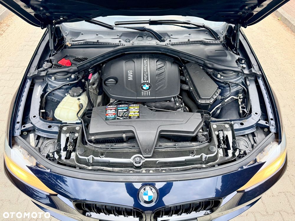 BMW Seria 3 320d - 30