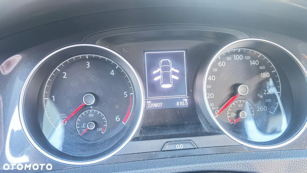 Volkswagen Golf - 11