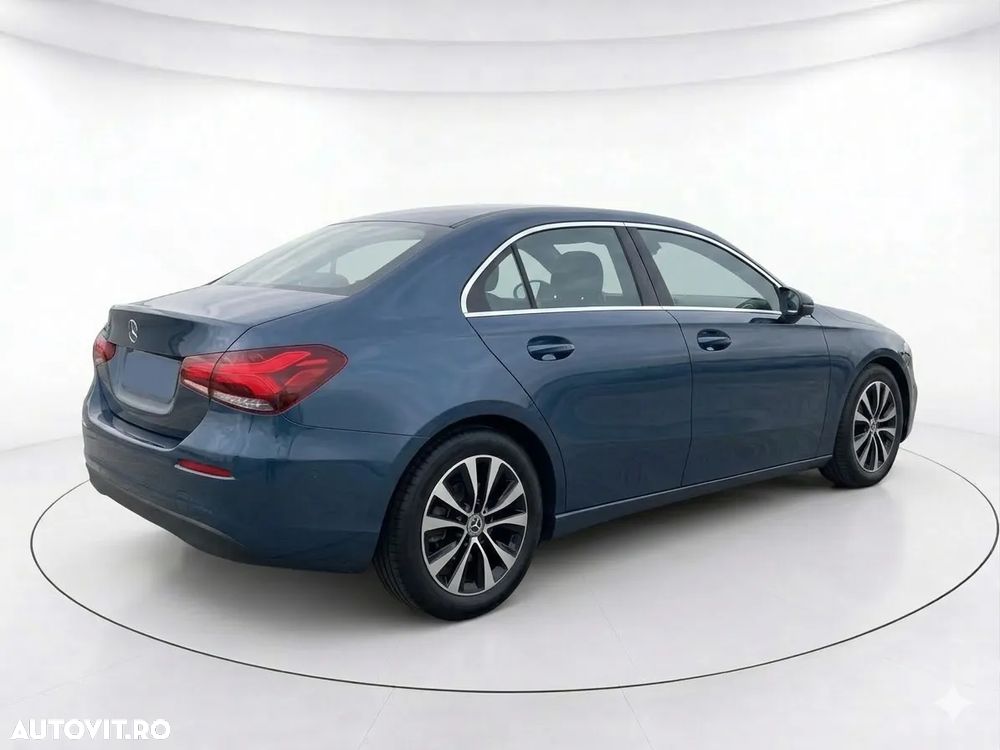 Mercedes-Benz A 180 d 7G-DCT - 4