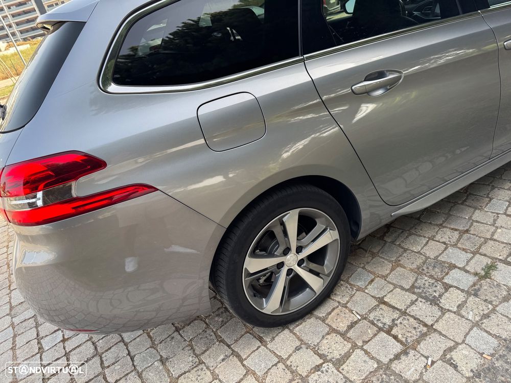 Peugeot 308 SW 1.5 BlueHDi GT Pack EAT8 - 36