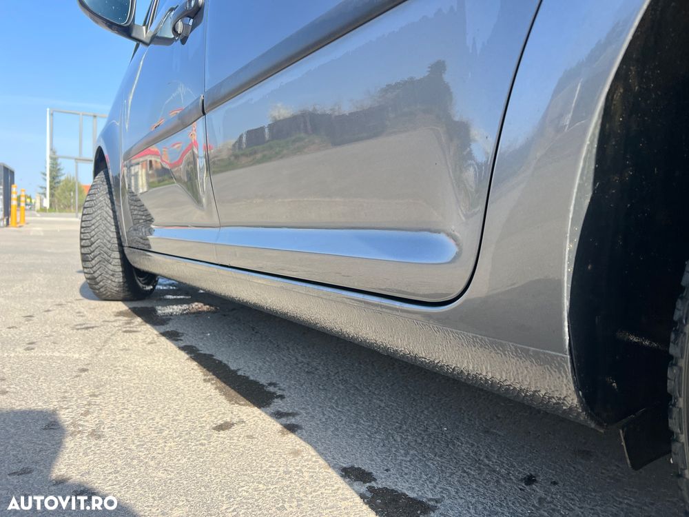 Volkswagen Touran - 6