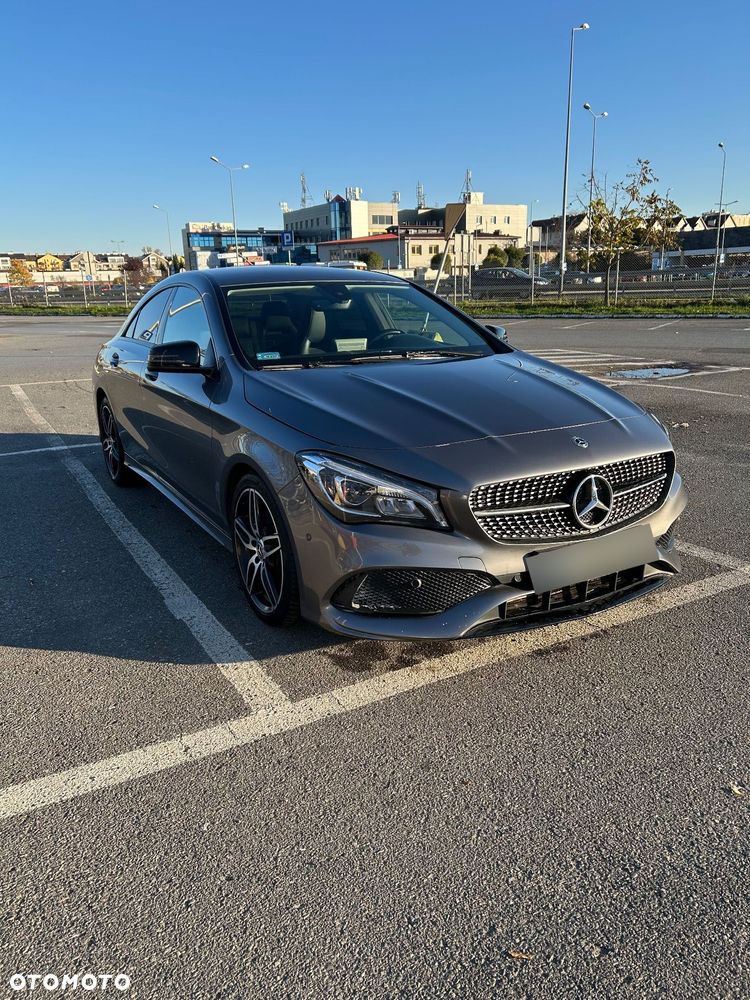 Mercedes-Benz CLA 220 4-Matic AMG Line - 1