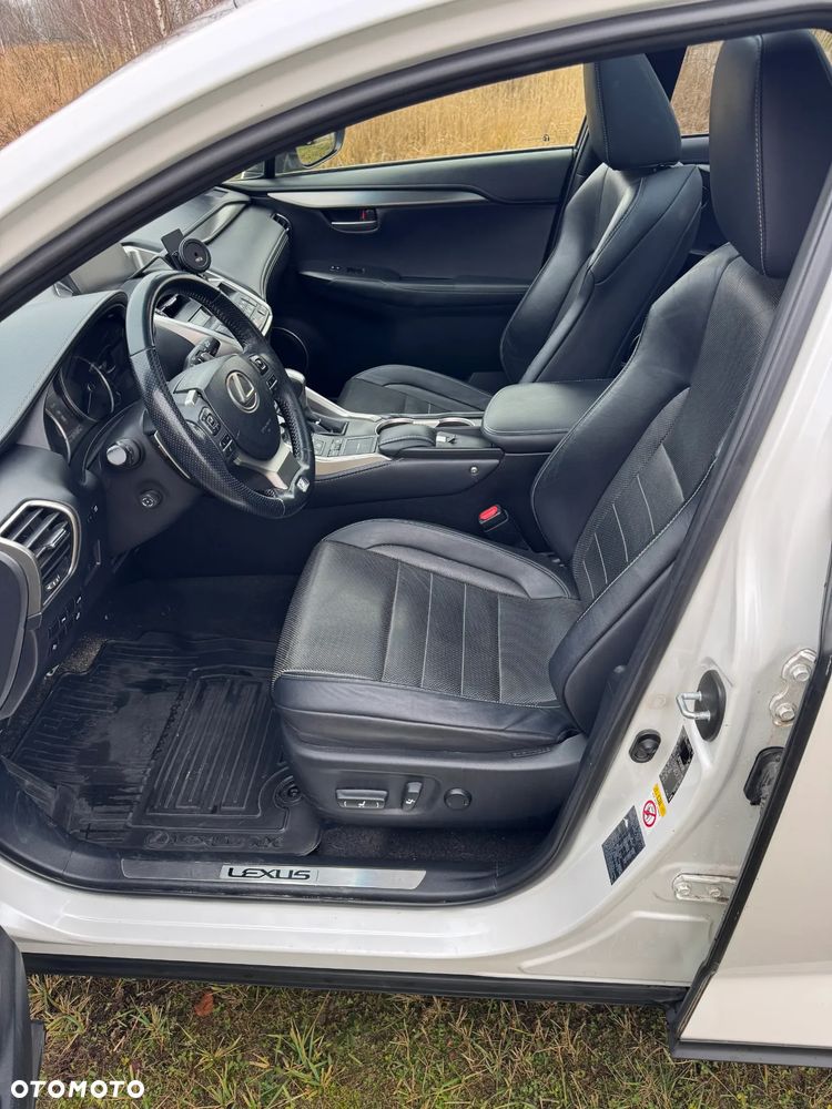 Lexus NX 300h F Sport AWD - 8