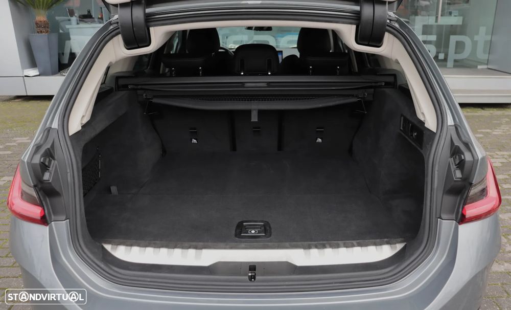 BMW 320 e Line Sport Auto - 42