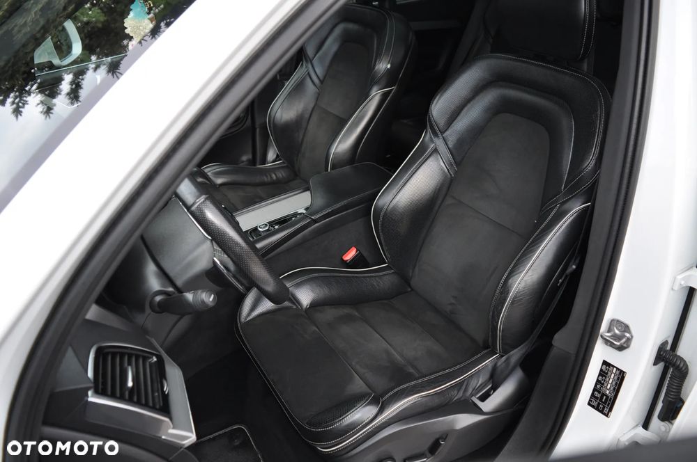 Volvo XC 90 D5 AWD R-Design - 28