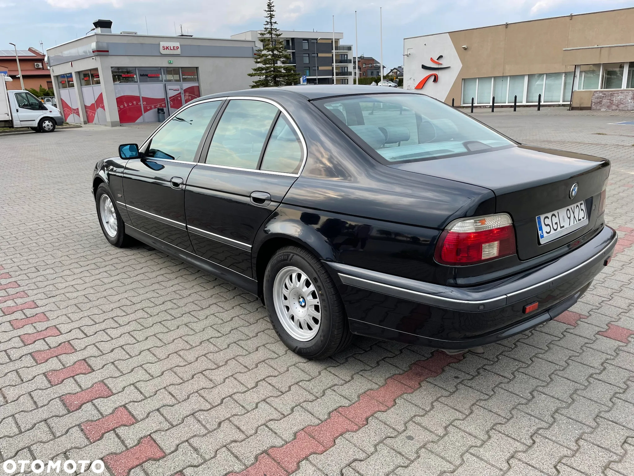 BMW Seria 5 523i - 12