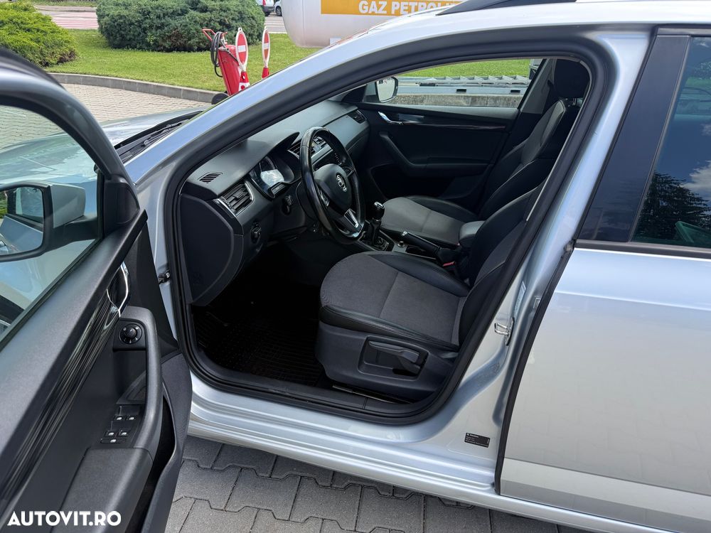 Skoda Octavia 2.0 TDI Premium Edition - 12