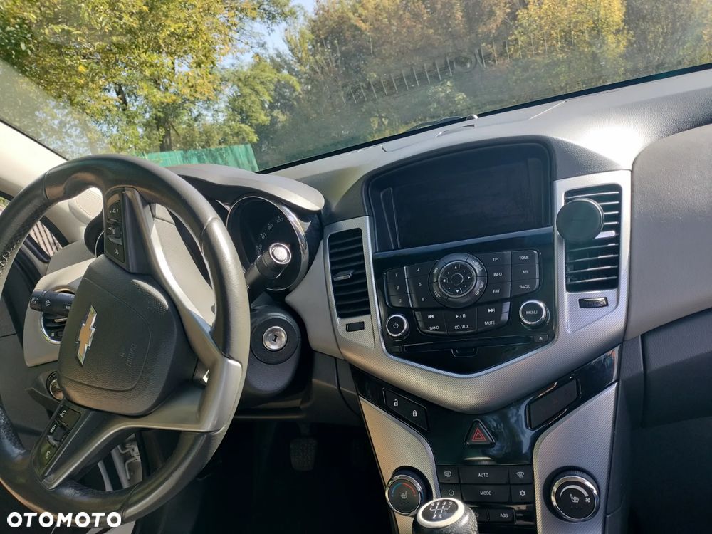Chevrolet Cruze 1.8 LTZ+ - 6