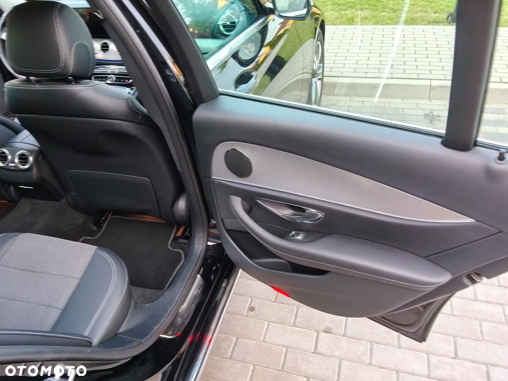 Mercedes-Benz Klasa E 200 9G-TRONIC Avantgarde - 18