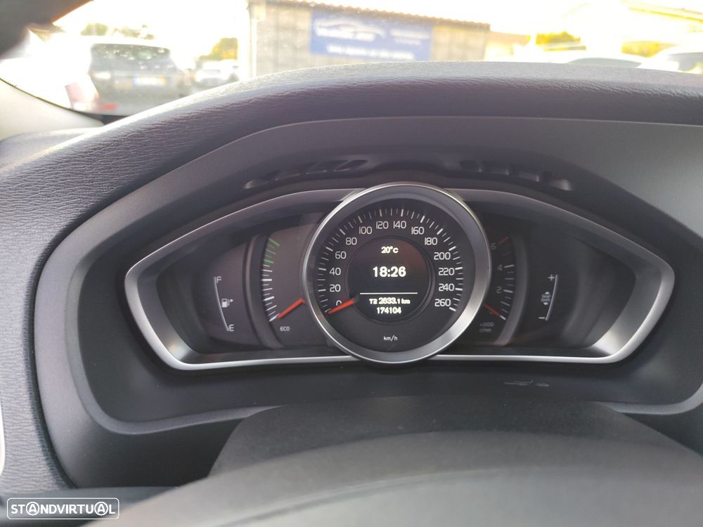 Volvo V40 1.6 D2 Momentum - 11