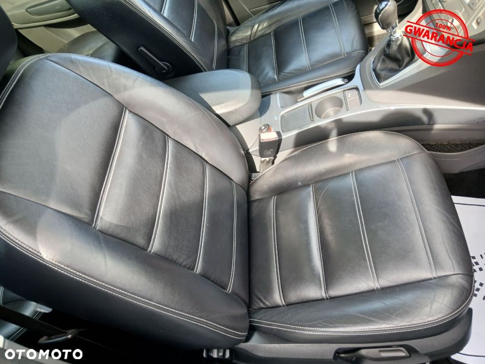 Ford Kuga - 24