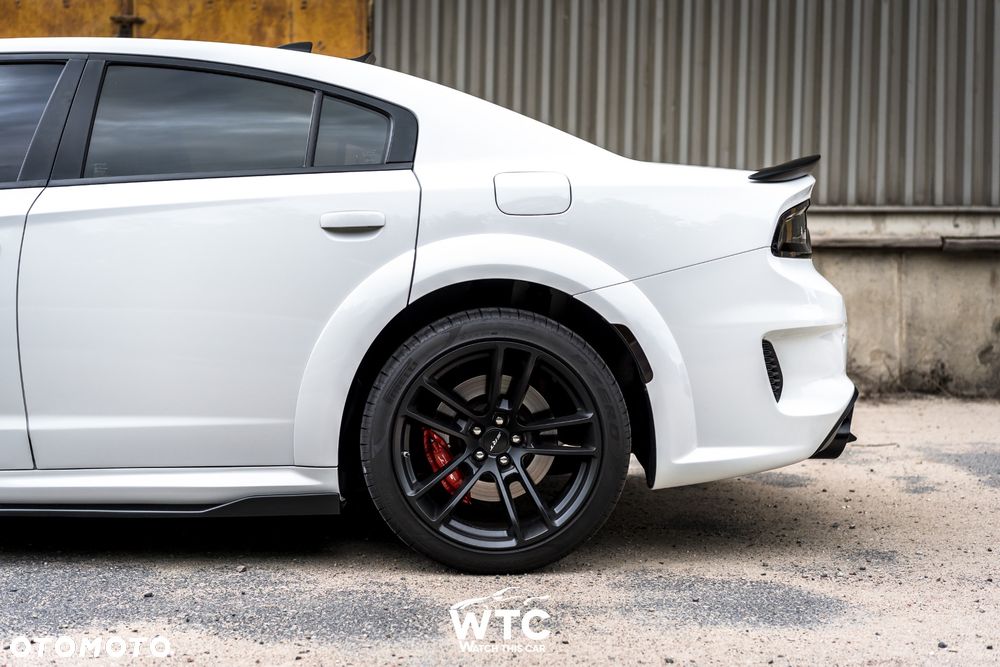 Dodge Charger 6.4 Scat Pack Widebody - 2