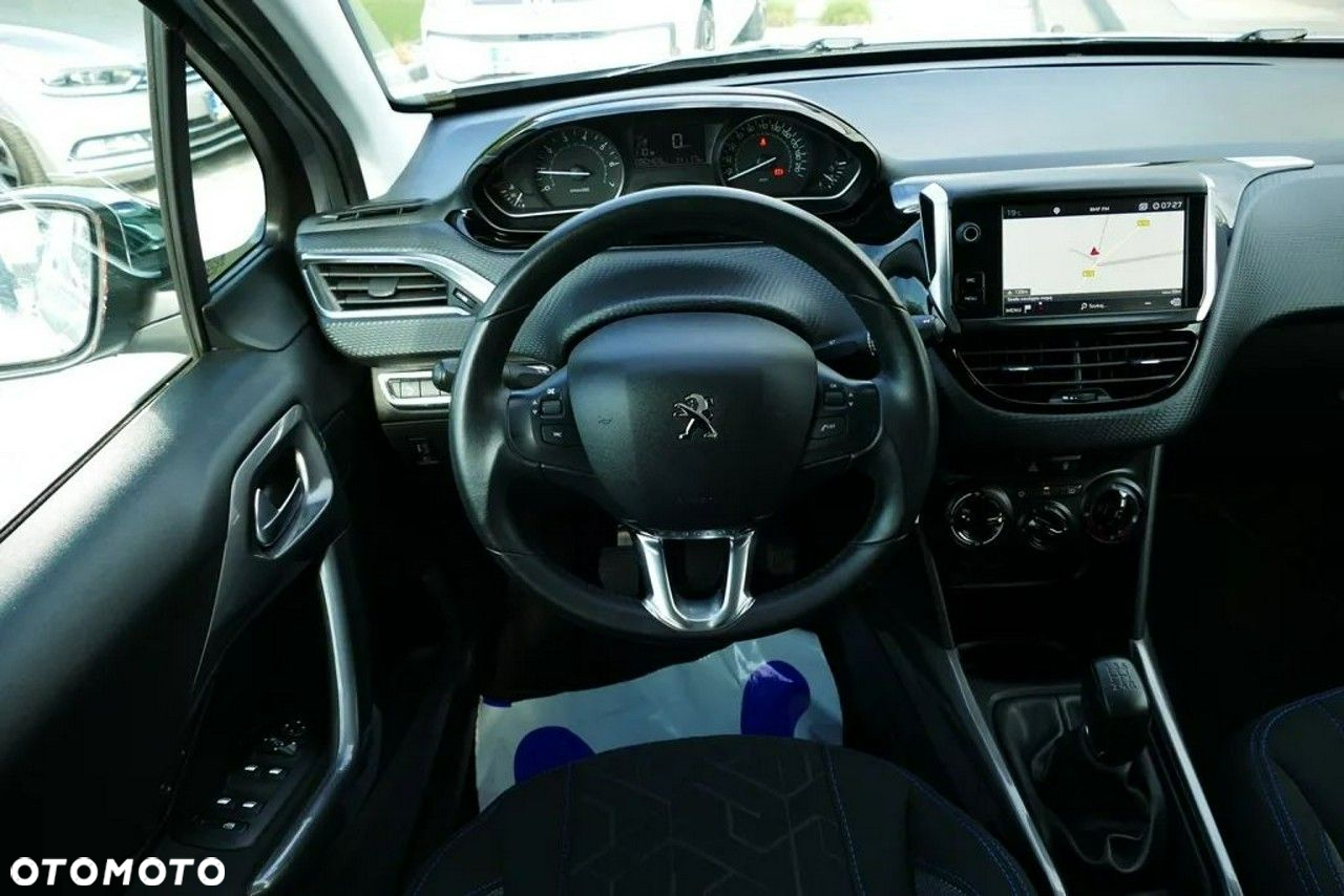 Peugeot 2008 1.2 Pure Tech GPF Allure S&S - 22