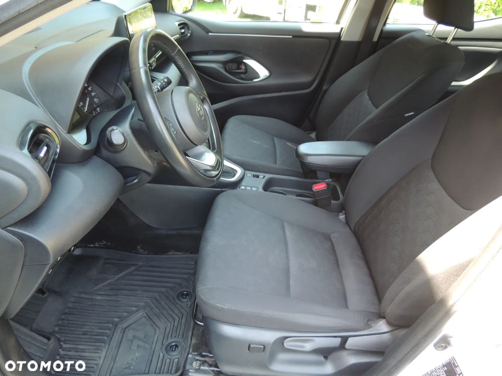 Toyota Yaris Hybrid 1.5 Comfort - 22