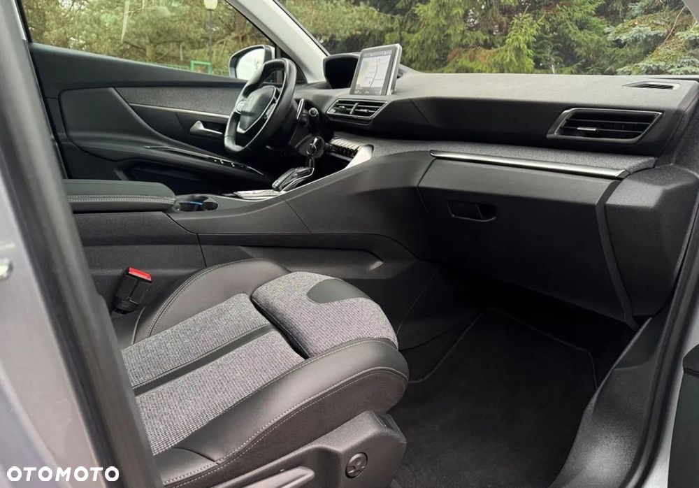 Peugeot 3008 BlueHDi 130 Stop & Start EAT8 Allure - 22