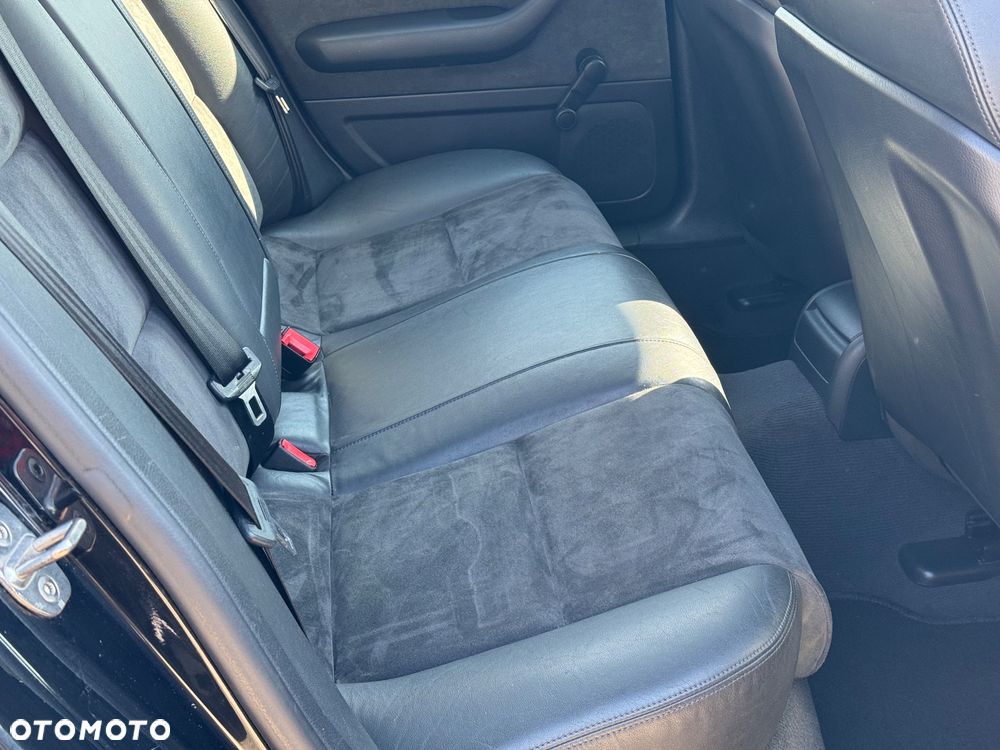 Audi A4 Avant 2.0 TDI Multitronic - 22