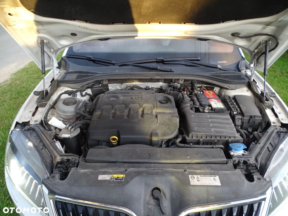 Skoda Superb 2.0 TDI SCR 4x4 L&K DSG - 9
