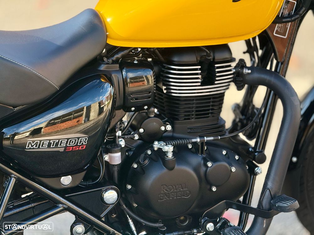 Royal Enfield Meteor 350 Fireball Yellow - 19
