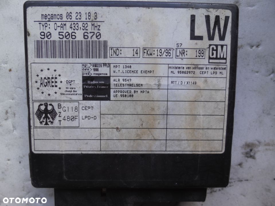 MODUŁ STEROWNIK WENTYLATORA OPEL VECTRA B 90506670 - 2