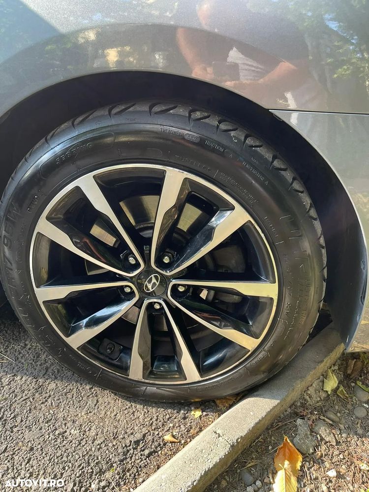 Hyundai i40 1.7 CRDI CW 7DCT Supreme+ - 4