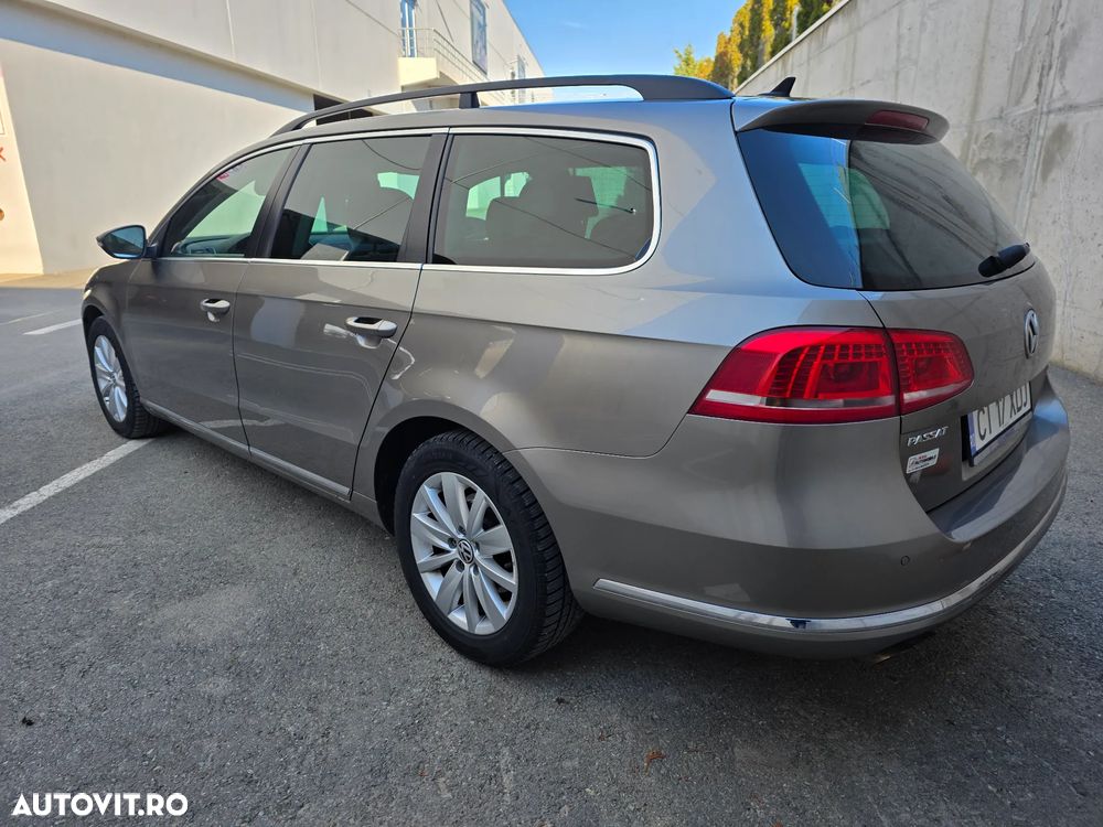 Volkswagen Passat Variant 2.0 TDI BlueMotion Technology DSG Comfortline - 10