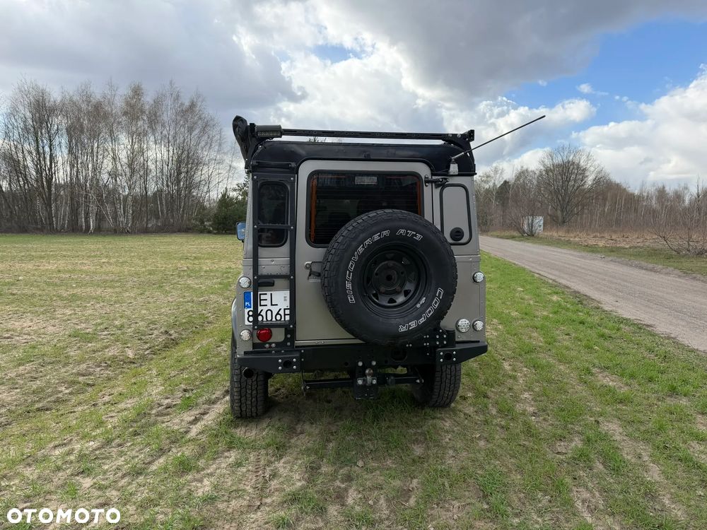 Land Rover Defender 2.5 TDI - 40