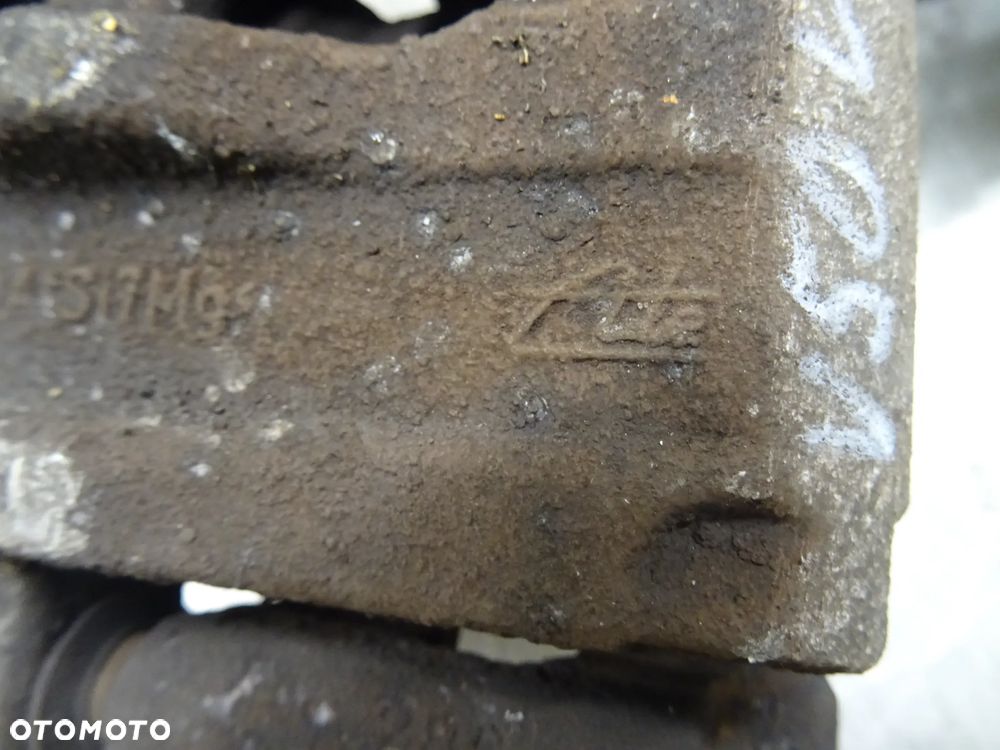 VOLVO V50 2.0TDCI ZACISK HAMULCOWY TYŁ PRAWY LEWY - 3