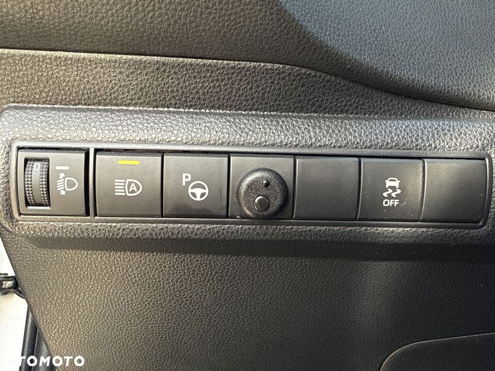 Toyota Corolla 2.0 Hybrid Comfort - 18