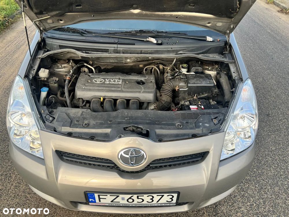 Toyota Corolla Verso - 18