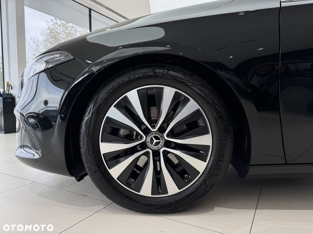 Mercedes-Benz Klasa A 180 Style 7G-DCT - 18