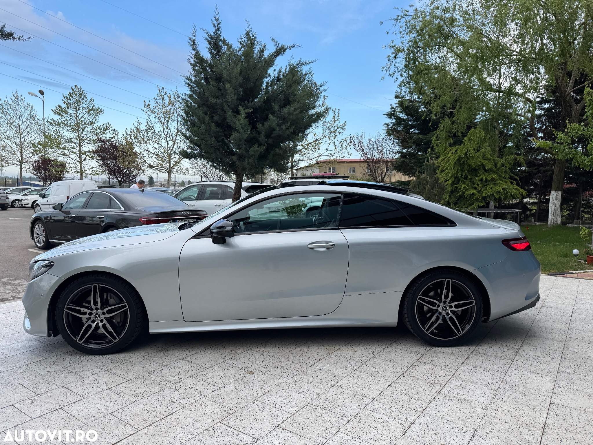 Mercedes-Benz E 200 Coupe 9G-TRONIC AMG Line - 19