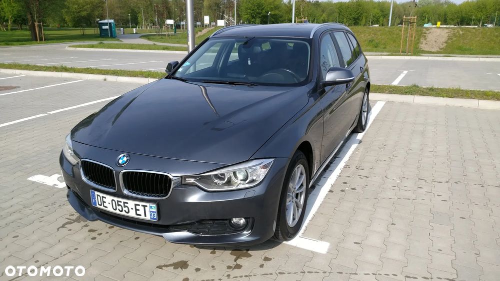 BMW Seria 3 320d xDrive - 10