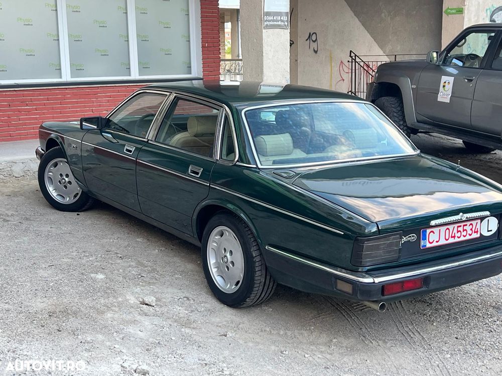 Jaguar XJ - 16