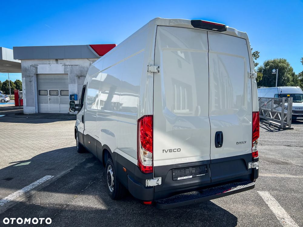 Iveco Daily 35S18H V - Furgon L3H2 silnik 3.0 180 KM Dostępny od ręki GSC Gorzów - 11